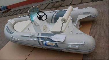 China Barco inflables de fondo duro de pequeño tamaño fácil de transportar 300 cm con pequeña consola central proveedor