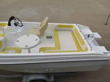 China 40 HP 5m confortable fibra de vidrio yate de placer con todos los cojines proveedor