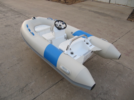 China 2022 nuevo casco de fibra de vidrio tubo inflable de PVC pequeñas dimensiones barco 300 proveedor
