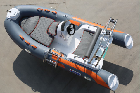 Diseño creativo 2022 gran terraza con tanque de combustible extraíble barco inflables de 13 pies de altura proveedor