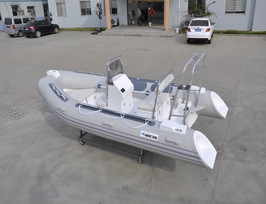 2022 barcos de casco rígido inflables de 430 cm de longitud con consola, asiento, tanque de combustible con costilla 430A proveedor