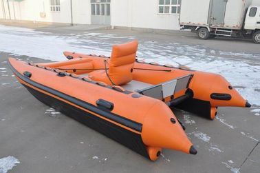 Un catamarán de peso ligero, un bote de ponto de 430 cm, un catamarán inflable, un bote de cubierta proveedor