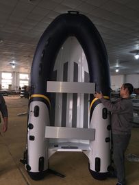 Fácil de llevar Barco de aluminio de 300 cm Lujo con protector de quilla de longitud completa proveedor