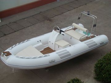 Barcos inflables de costillas ligeros, Barcos inflables con cojín resistente a los rayos UV proveedor