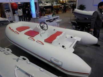 Un bote inflable para patrullaje, modelo delicado de Orca Hipalon. proveedor