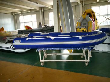 Barco de la costilla plegable de PVC de 10 pies fácil de llevar 3 cámaras 4 personas Barco inflable para la pesca proveedor