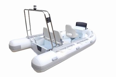 Barco de costura de aluminio de lujo confortable de 500 cm Barcos de pesca con consola central proveedor