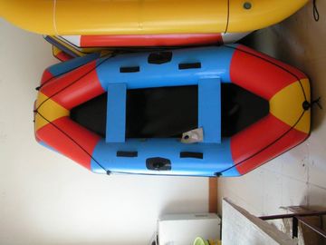 Barco inflable para 3 personas 280cm, PVC colorido Pontoón inflable para niños proveedor