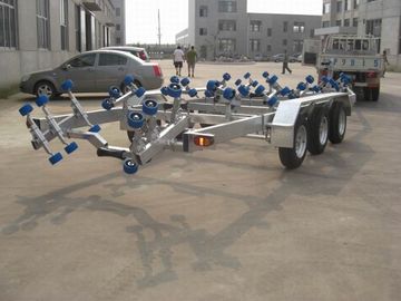 Remolque de embarcaciones galvanizado pesado para embarcaciones de costado, remolque de embarcaciones de doble eje de 960 cm proveedor