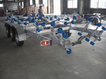 Remolque de embarcaciones galvanizado pesado para embarcaciones de costado, remolque de embarcaciones de doble eje de 960 cm proveedor