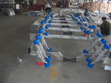 Remolque de embarcaciones galvanizado pesado para embarcaciones de costado, remolque de embarcaciones de doble eje de 960 cm proveedor
