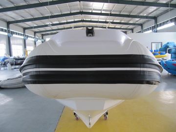 Barco inflables de casco rígido, 225 CV. Barco inflables de fondo duro de 680 cm de largo. proveedor