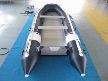 Un bote inflable de PVC de 470 cm fácil de tomar contra la abrasión con bomba de pie para carreras acuáticas proveedor