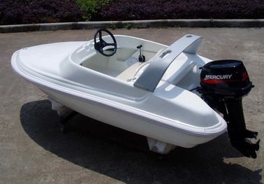 Crucero de alta velocidad Yates de placer sencillos, motores fuera de borda Yates de vela oceánicos proveedor